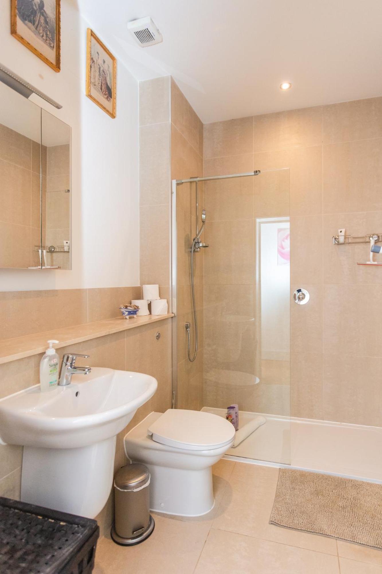 Homely 1 Bedroom Apartment In The Heart Of Vibrant Camden London Exterior photo